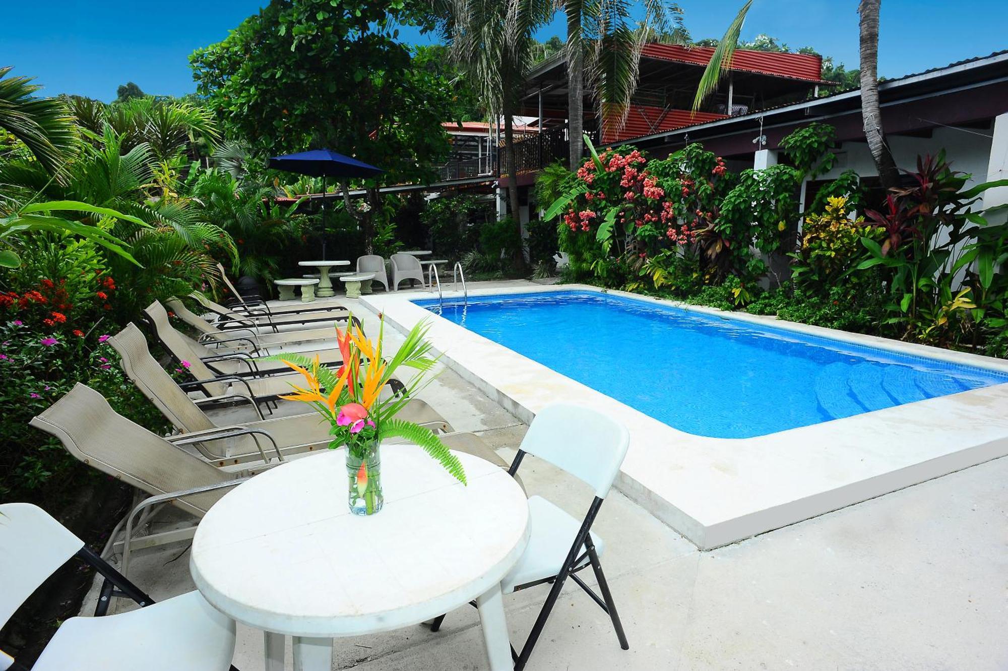 Private Fully Furnished Home At Wide Mouth Frog Hostel 奎波斯城 外观 照片