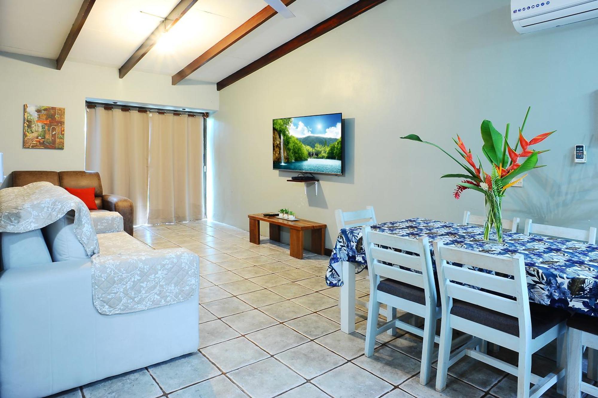 Private Fully Furnished Home At Wide Mouth Frog Hostel 奎波斯城 外观 照片
